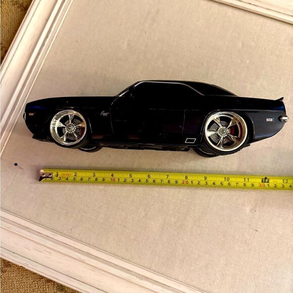 1968 CHEVY CAMARO Z 28 CONVERTIBLE, BLACK BY MAISTO "PRO RODZ" # 31066 - Picture 9 of 10